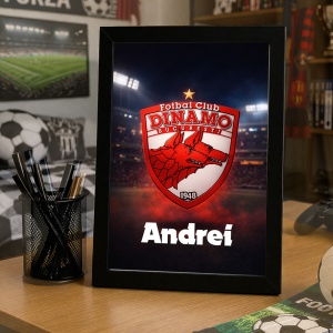 Tablou personalizat Dinamo București cu nume – cadou pentru suporteri adevărați