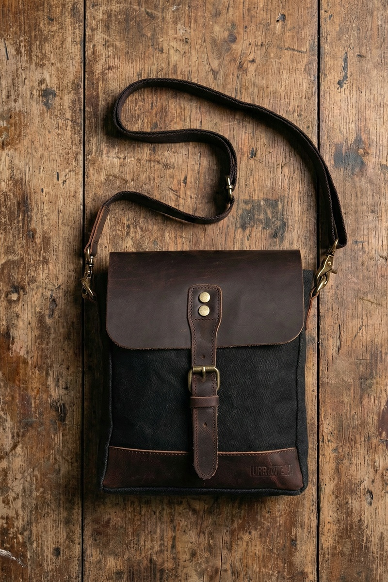 バッグ Caristyle Geantă crossbody Laila foarte mică din piele de culoare BRUN