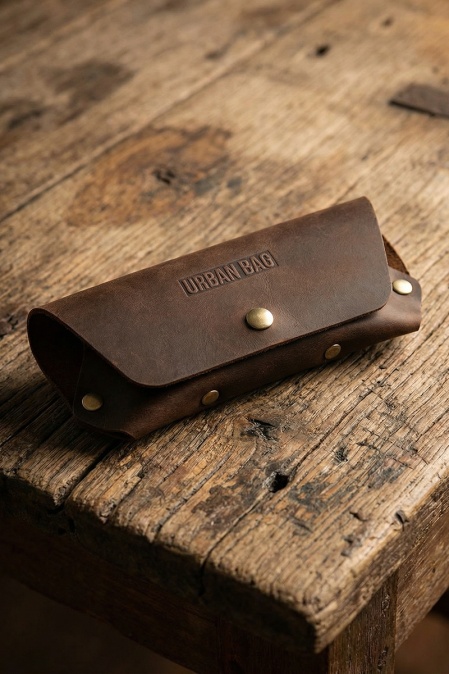 Toc pentru ochelari din piele naturală URBAN BAG The Case - Maro