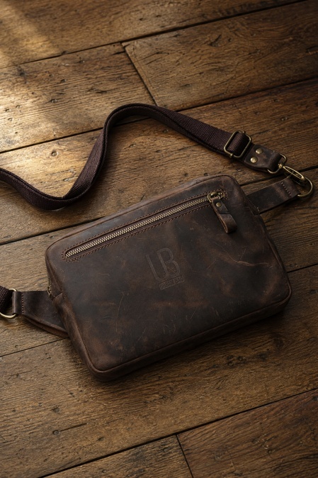 Borsetă de umăr din piele naturală URBAN BAG The City – Maro