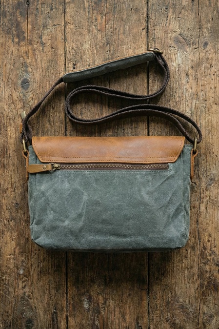 Geantă pentru femei din piele naturală și material textil cerat URBAN BAG Siena - Verde - Img 2