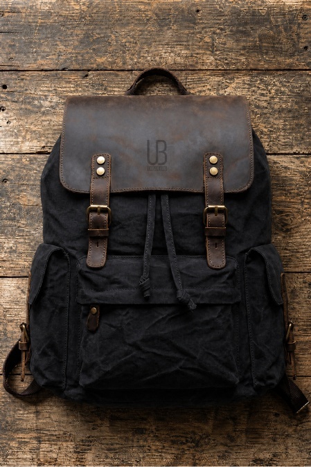 Rucsac din piele naturală și material textil cerat URBAN BAG Mantova – Negru