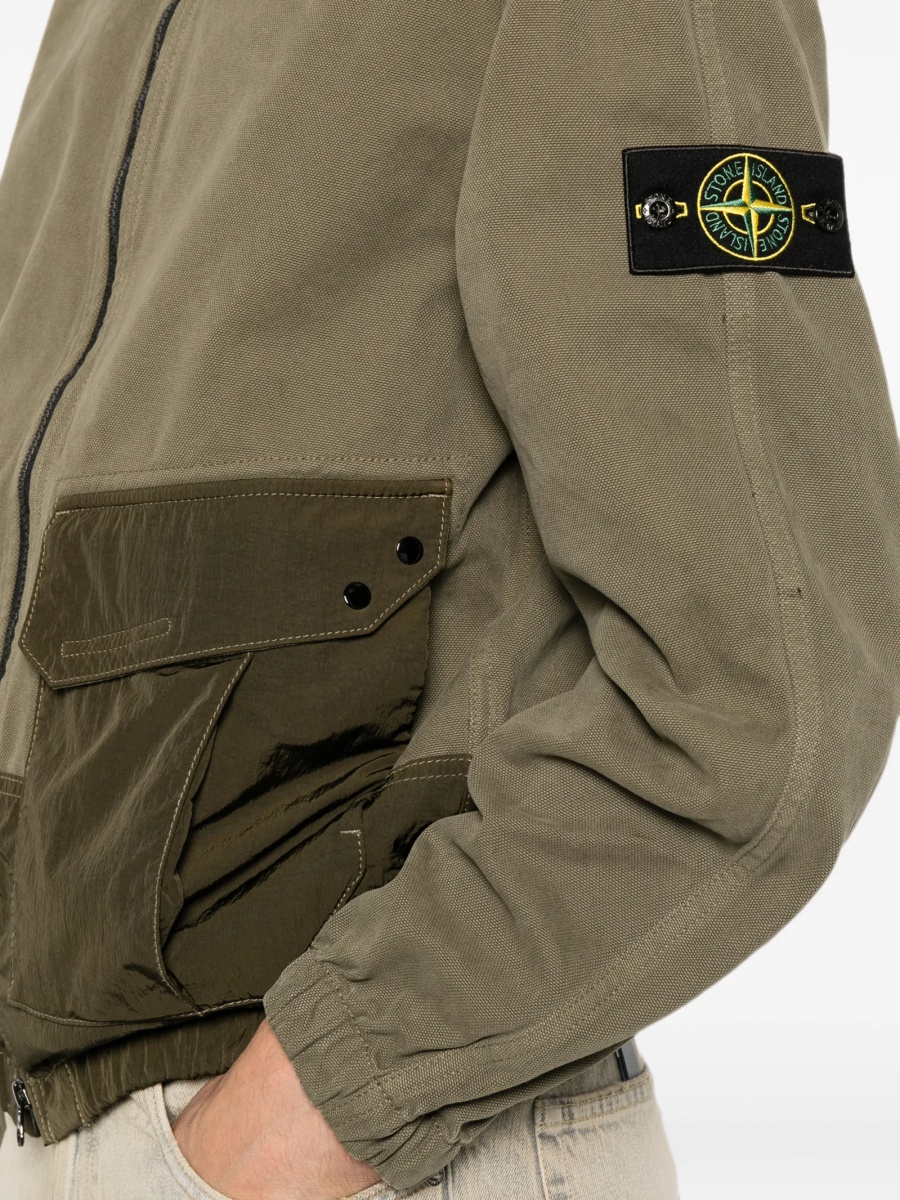 Bomber jacket Stone Island verde din bumbac organic - Img 5