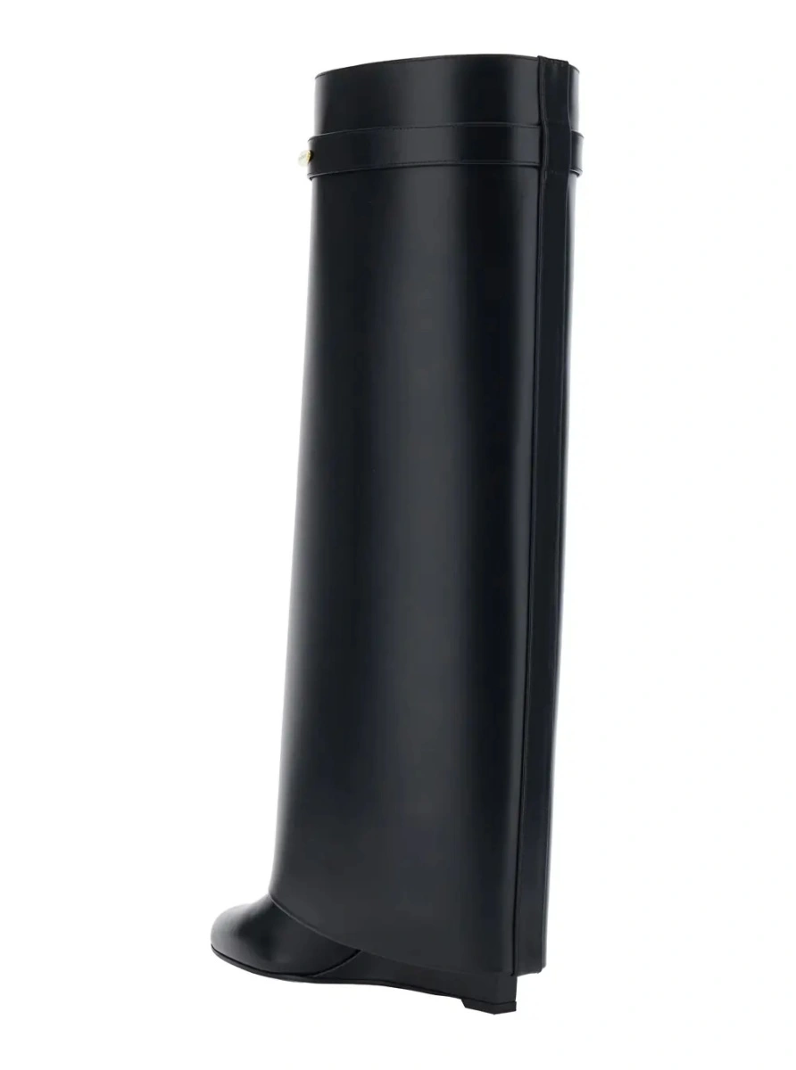 Cizme High Wedge Heeled 'Shark' Pointed Boots with Logo Plate on the Front in Black Leather for Women - Img 3