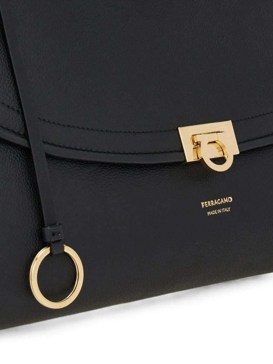 Geanta de umar Ferragamo neagra din piele - Img 6