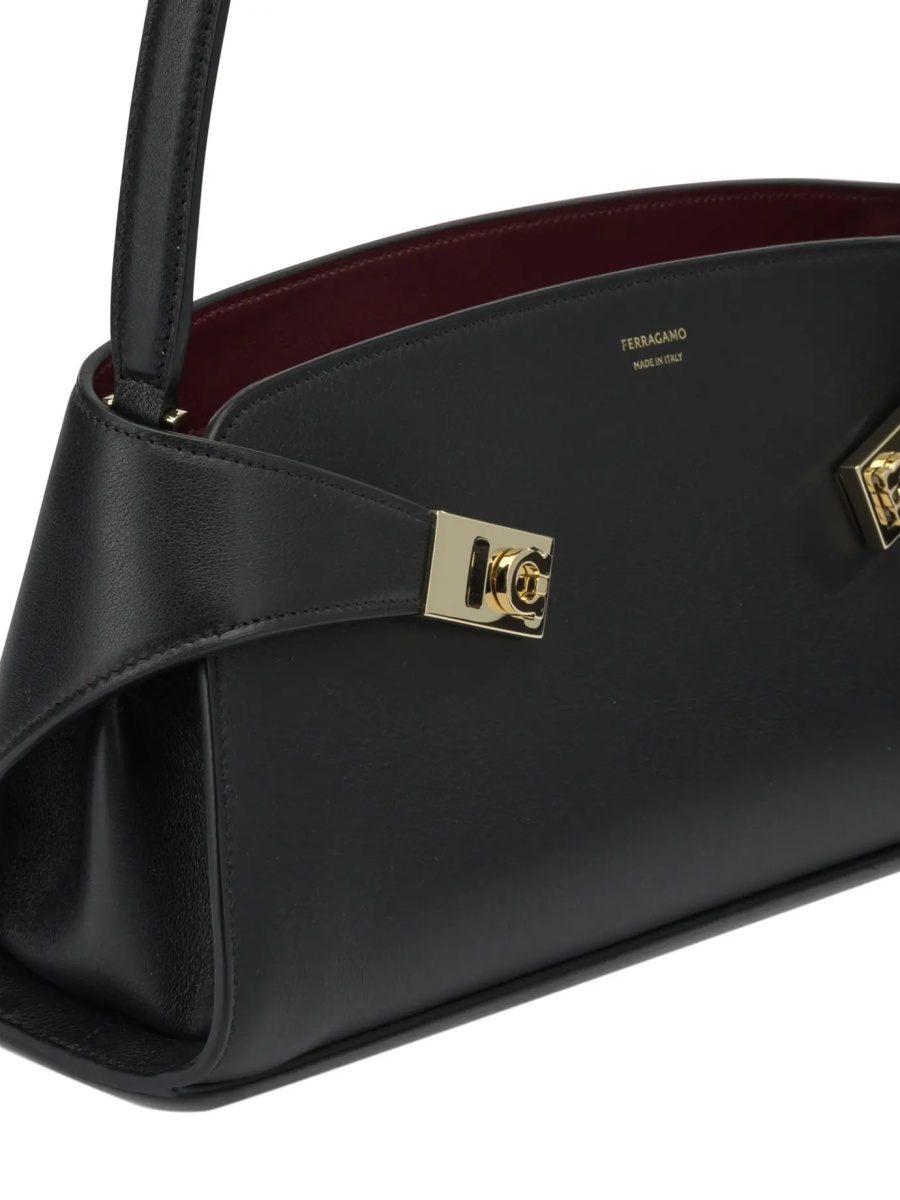 Geanta de umar "Hug East-West" medium shoulder bag - Img 4