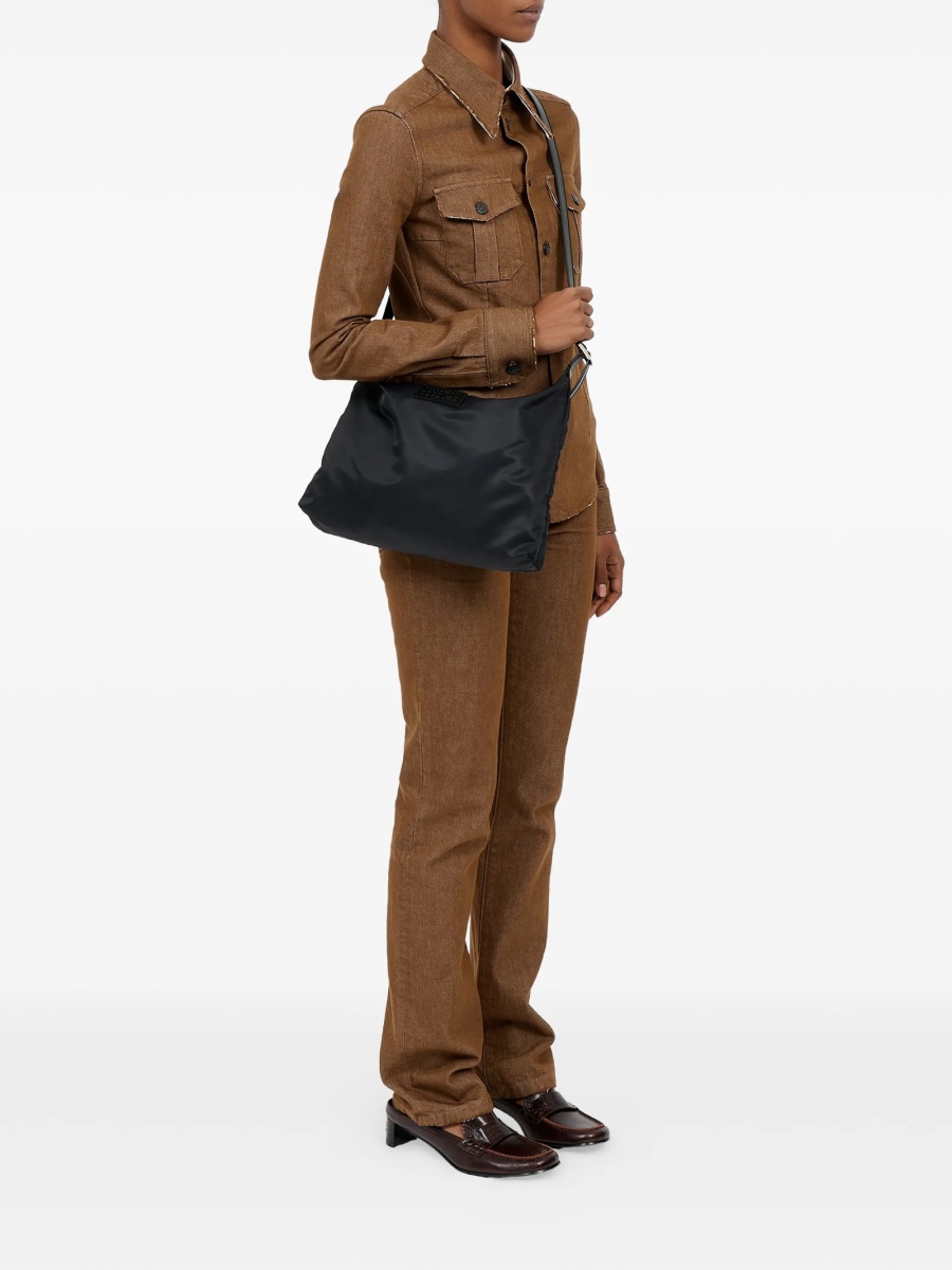 Geanta tip postas MM6 Maison Margiela neagra din poliamida si piele - Img 3