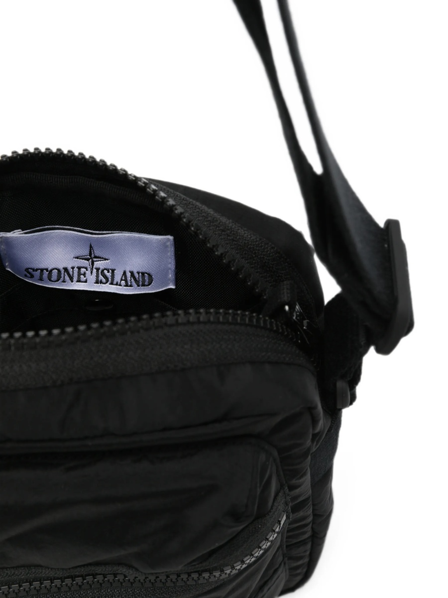 Geanta tip postas Stone Island neagra din poliamida - Img 5