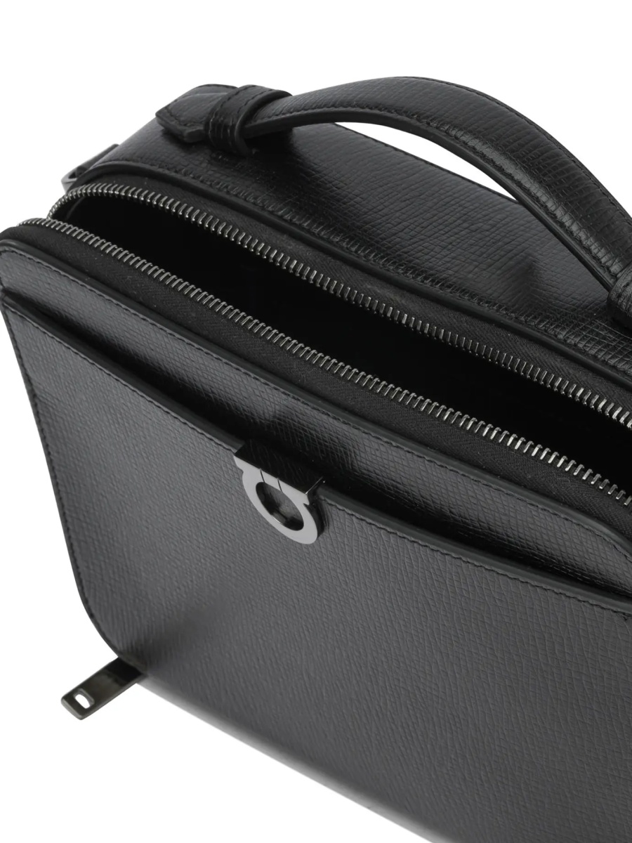 Genti "Gancini" small crossbody bag - Img 5