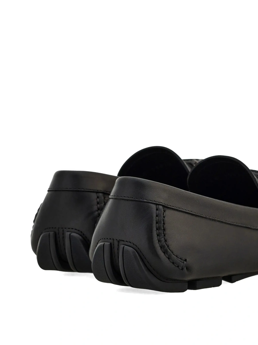 Mocasini Ferragamo negri din piele cu placuta Gancini pe fata - Img 8