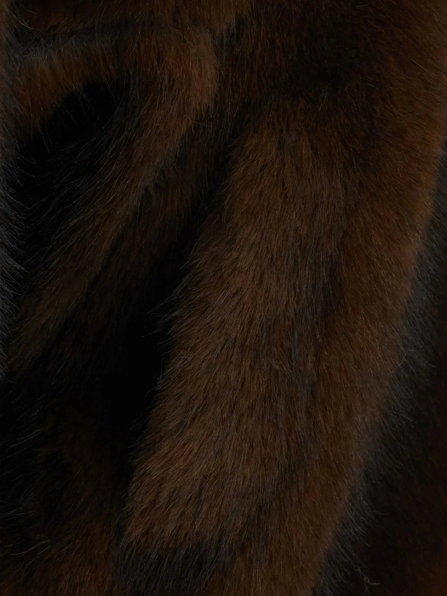Palton Brown shearling coat with wide collar and long sleeves in ecofur for women - Img 5