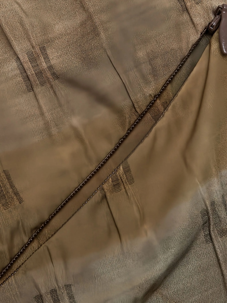 Pantaloni scurti NEEDLES maro din nylon - Img 3