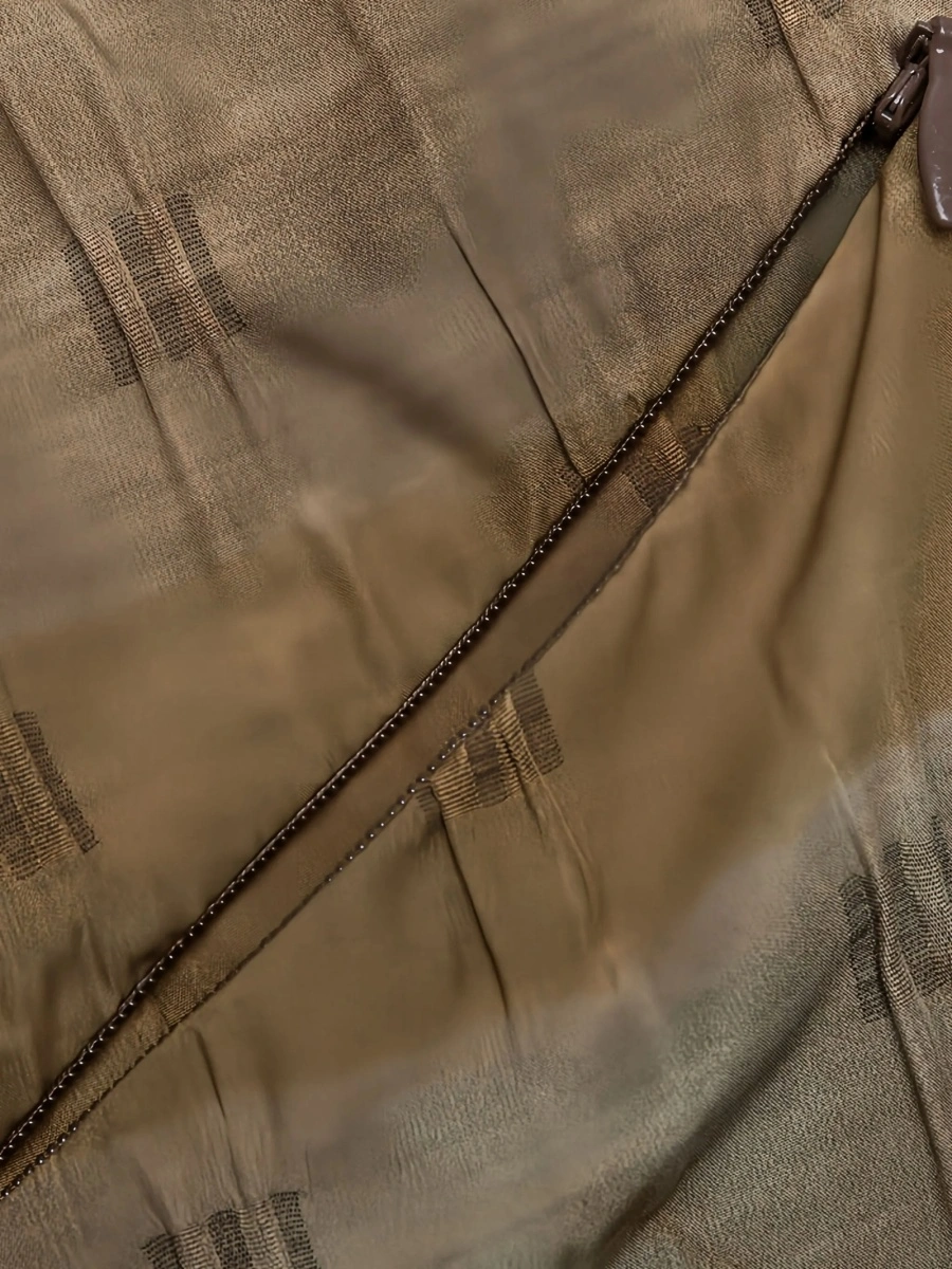 Pantaloni scurti NEEDLES maro din nylon - Img 3