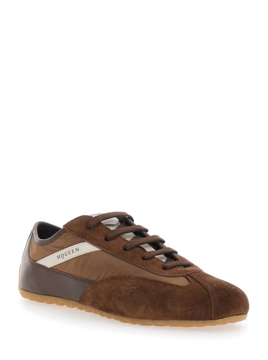 Sneakers 'Boxe' Brown low top sneakerswith Bicolored Details and Logo Lettering on the Side in Suede for Men - Img 2