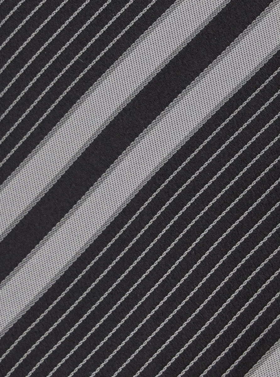 Cravate black and white Tie with all-over stripe motif in silk for Men - Img 3
