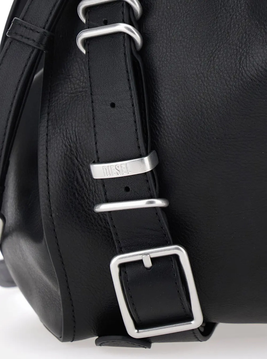 Geanta de umar D-ONE TOPHANDLE MEDIUM Shoulder Bag with metal details and embossed logo, in leather, black color, unisex - Img 3