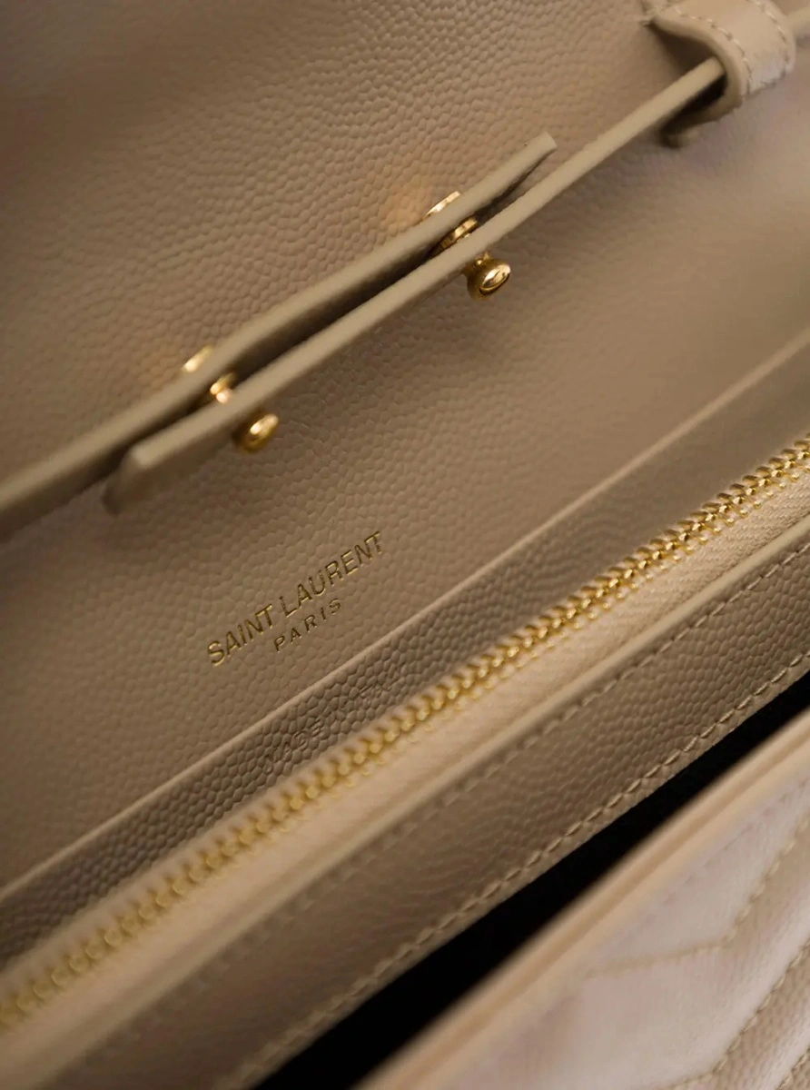 Geanta de umar Saint Laurent bej din piele 'Cassandre' - Img 3