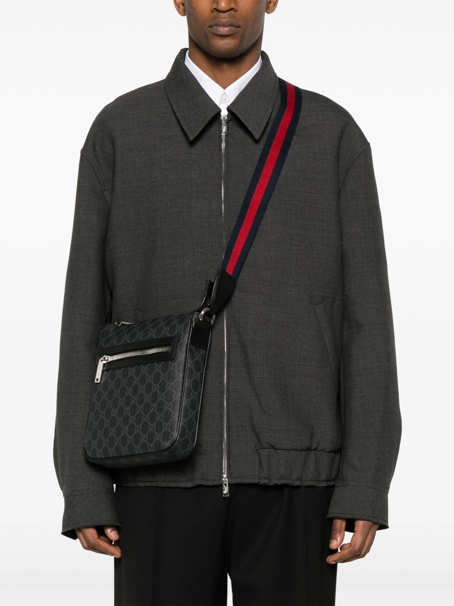 Geanta tip postas Gucci neagra din material textil - Img 2
