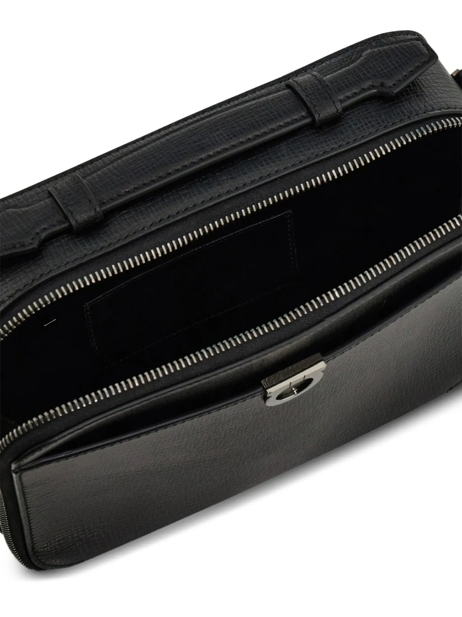 Genti "Gancini" small crossbody bag - Img 9