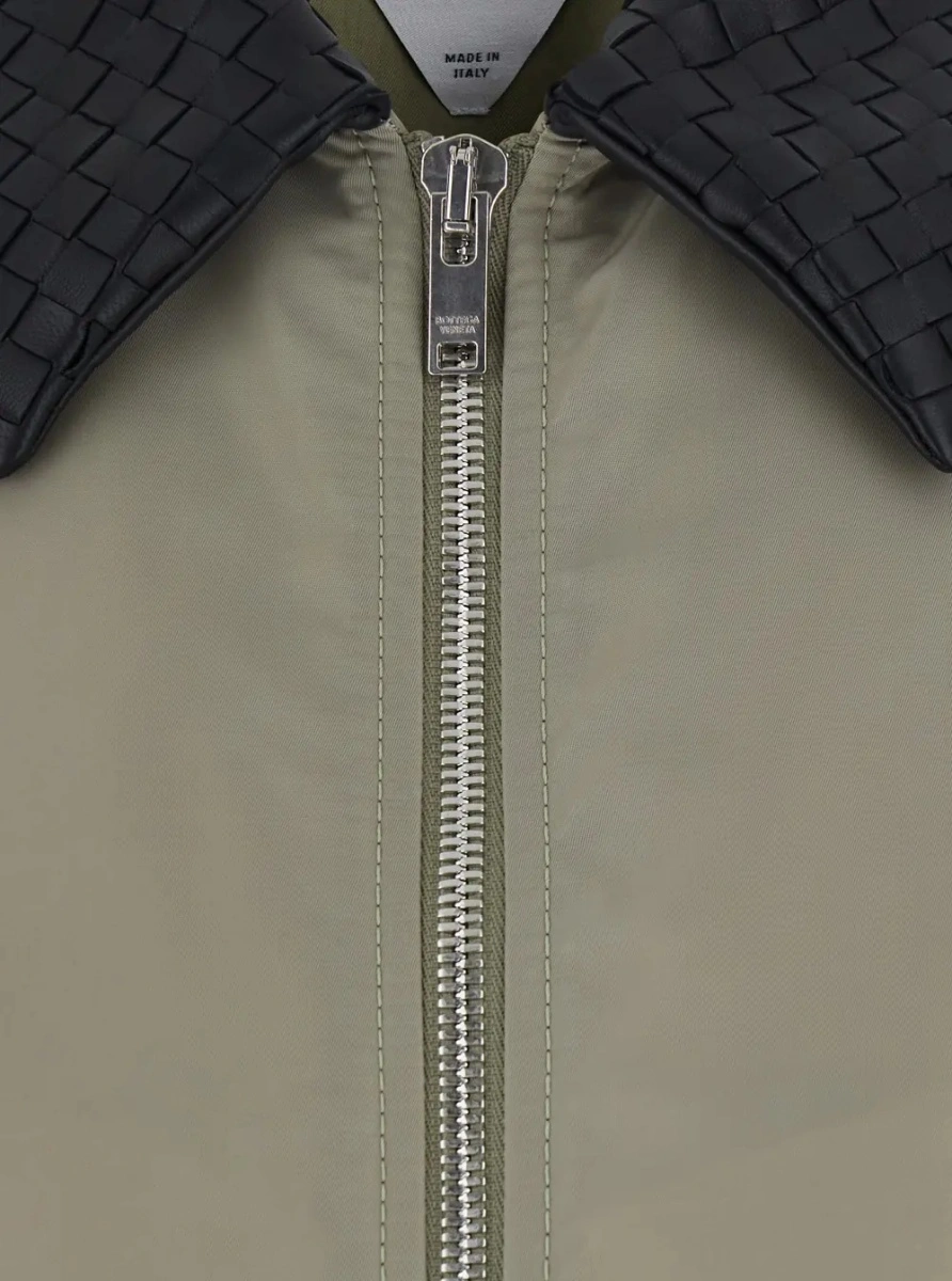 Jacheta Beige jacket with classic collar with Intrecciato motif in tech fabric for women - Img 3