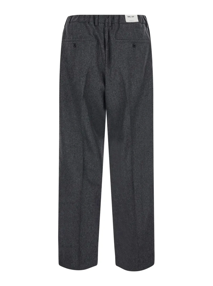 Pantaloni Pleated Trousers with Wide Hem in Gray - Img 2