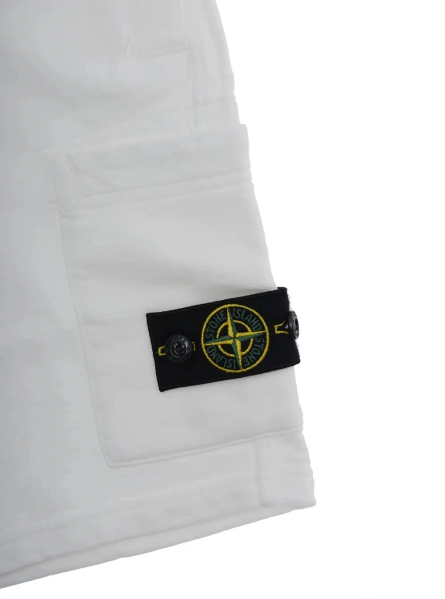 Pantaloni scurti Stone Island albi din bumbac - Img 3