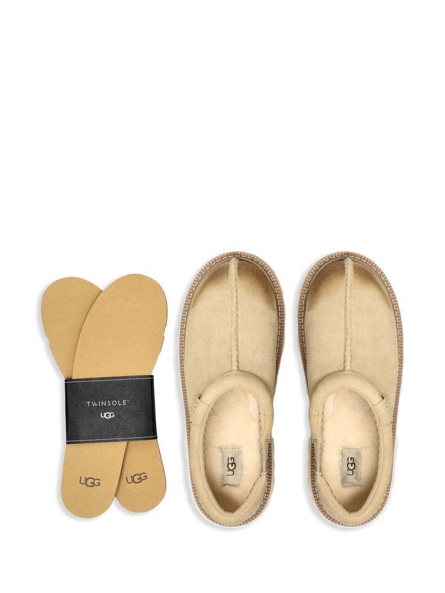 Pantofi slip-on UGG neutri din piele intoarsa - Img 5