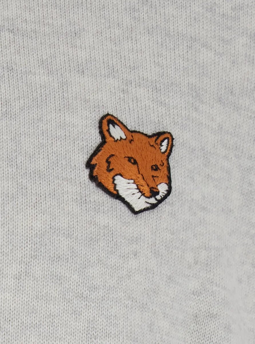 Pulover MAISON KITSUNÉ Grey Crew Neck Sweater with Fox Patch on the Front in Wool Man - Img 3