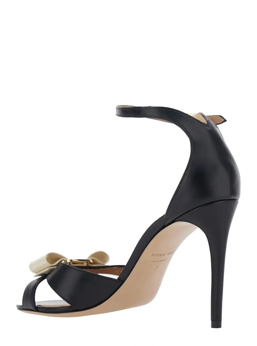 Sandale cu toc Ferragamo negre din piele - Img 3