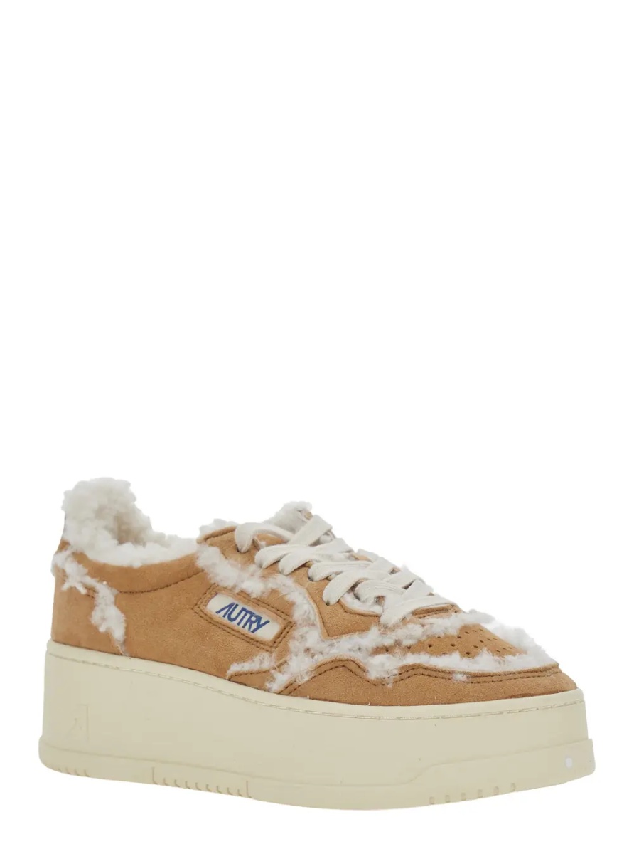Sneakers Beige sneakers with platform heel and logo patch in suede for women - Img 2