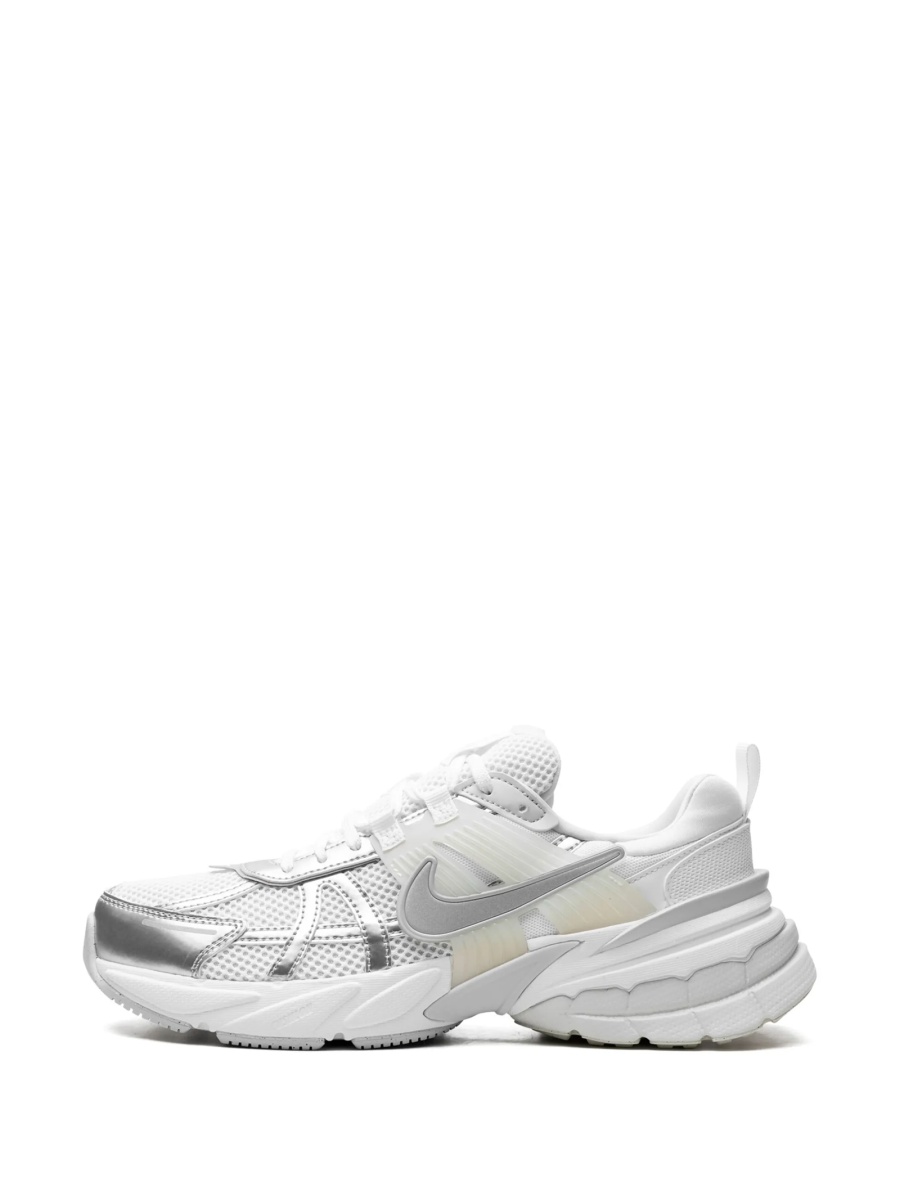 Sneakers Nike albi din material textil - Img 5
