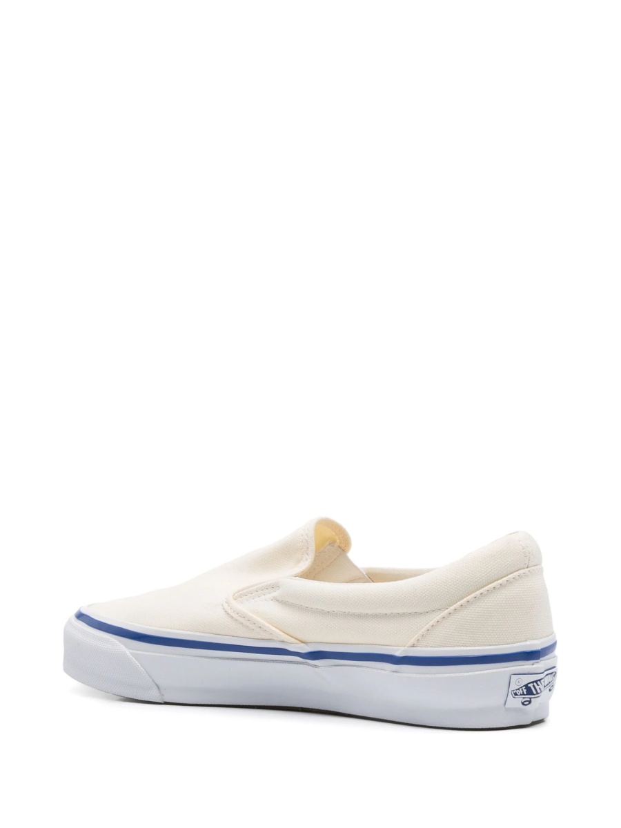 Sneakers Vans albi din material textil - Img 3