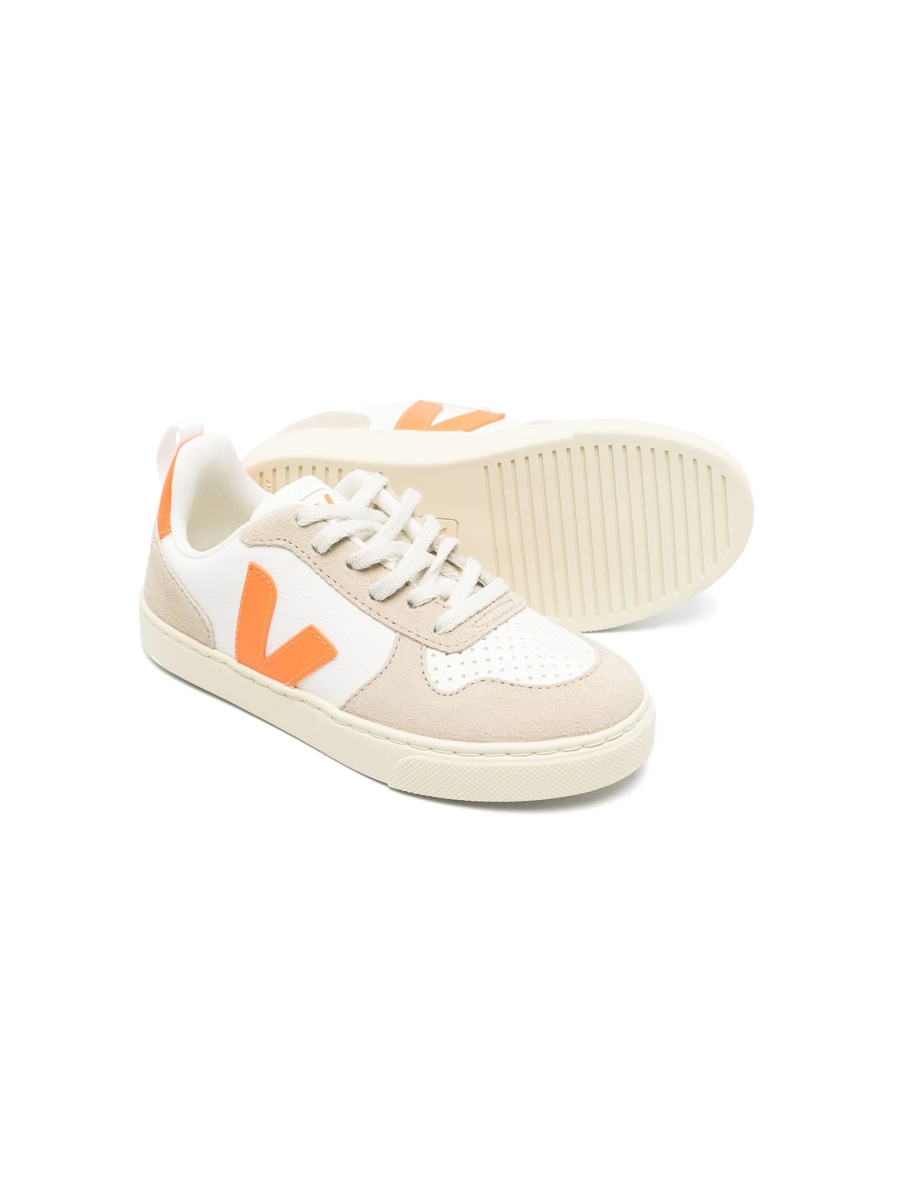 Sneakers VEJA albi din piele - Img 2