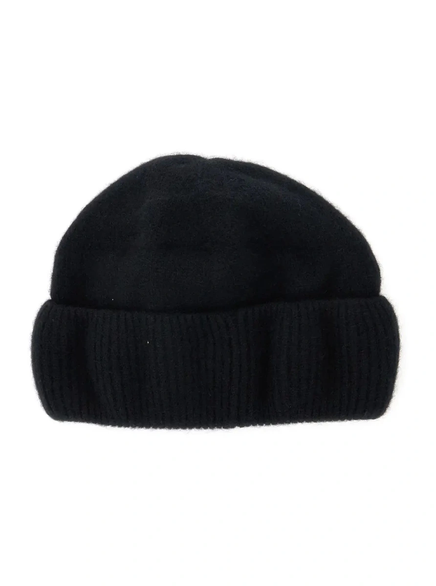 Caciula 'Vivian' Black Beanie with Logo Plaque Detail on the Front in Cashmere Woman - Img 2