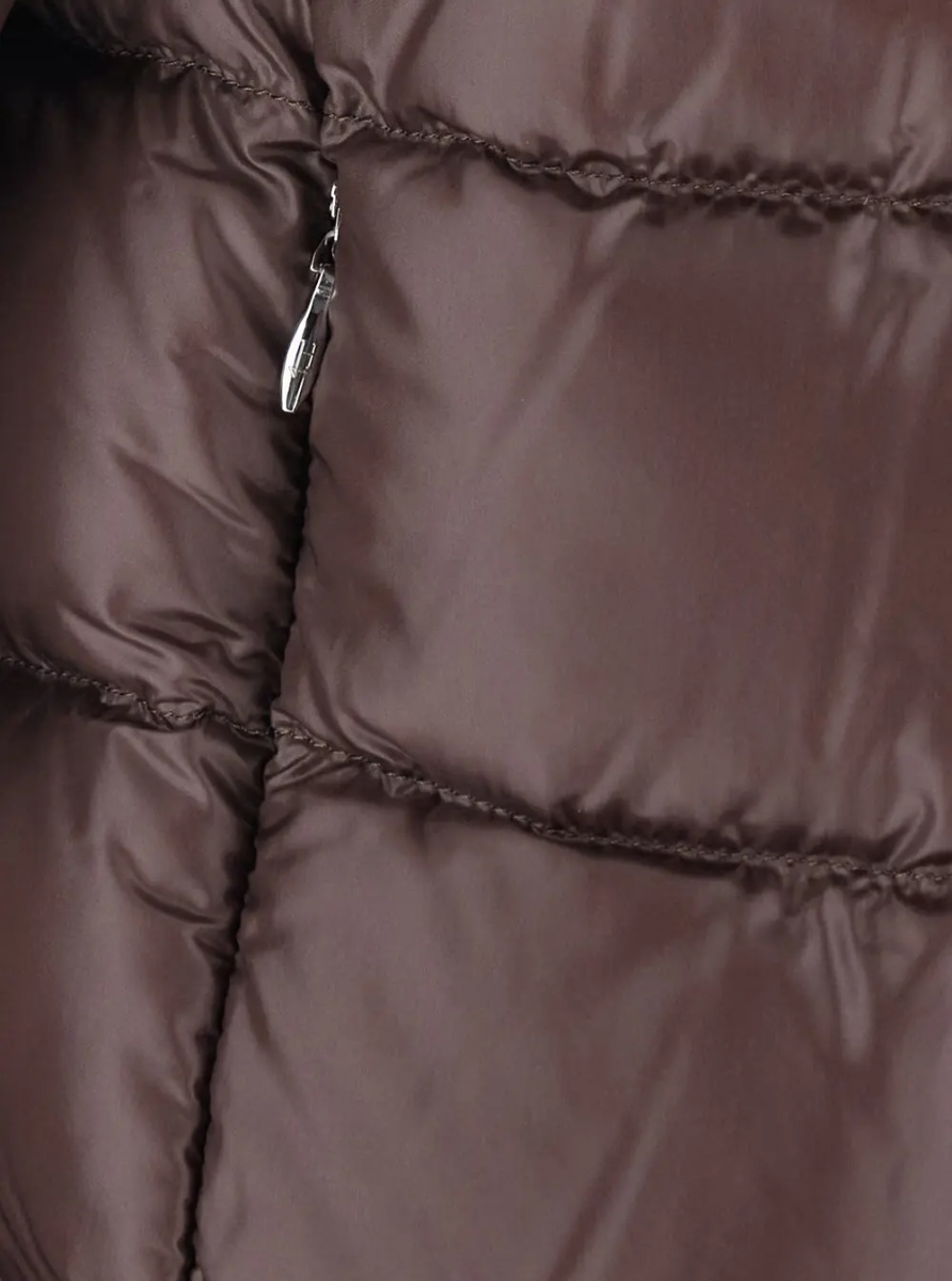 Geaca de Iarna Brown Short Down Jacket with Hood and Metal Plate on the Back in Tech Fabric Woman - Img 3