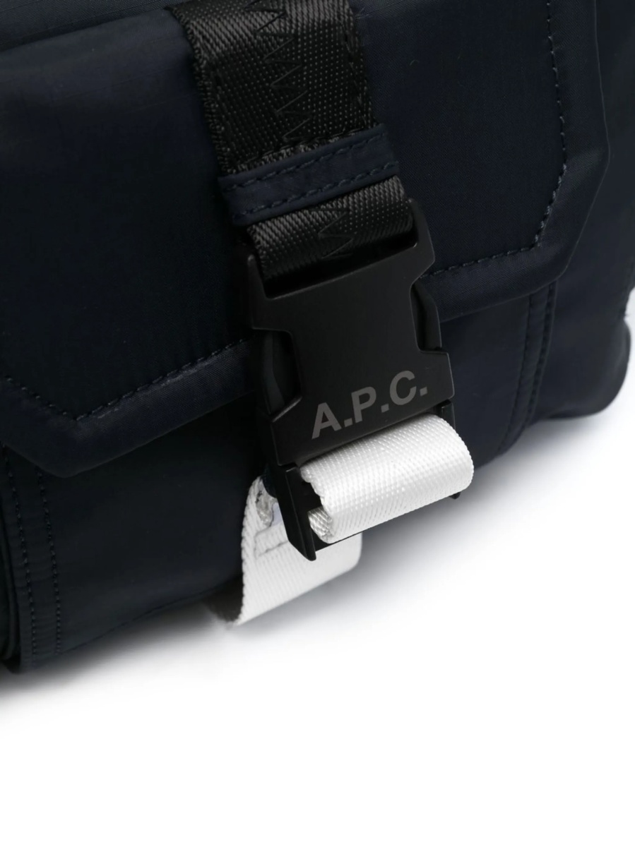 Geanta de umar A.P.C. albastra din nylon - Img 4