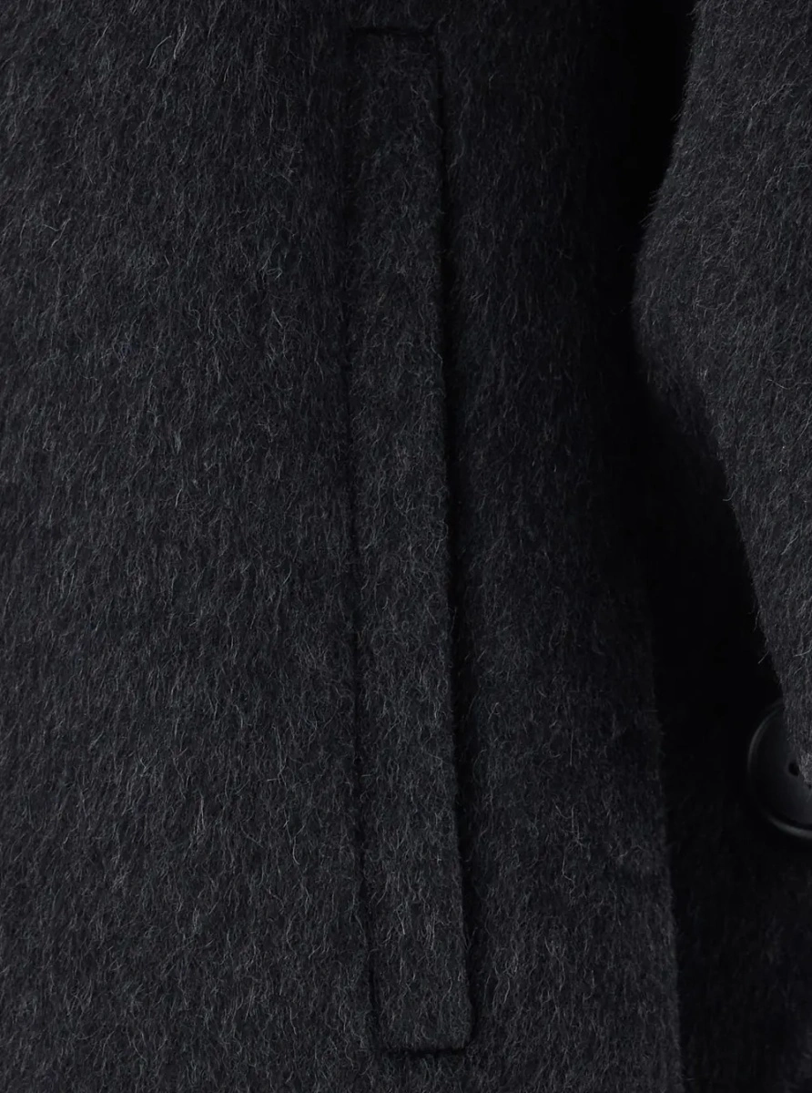 Palton Gray fur coat with removable fur collar and wide short sleeves in eco fur for women - Img 3