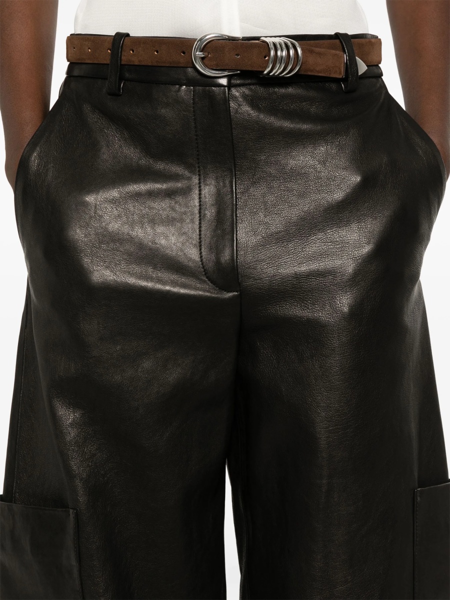 Pantaloni drepti Khaite negri din piele - Img 5