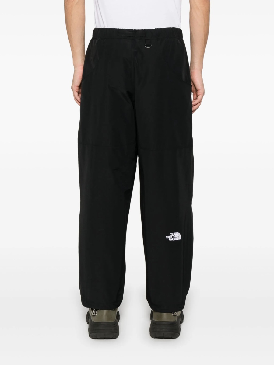 Pantaloni drepti The North Face negri din nylon si bumbac - Img 4