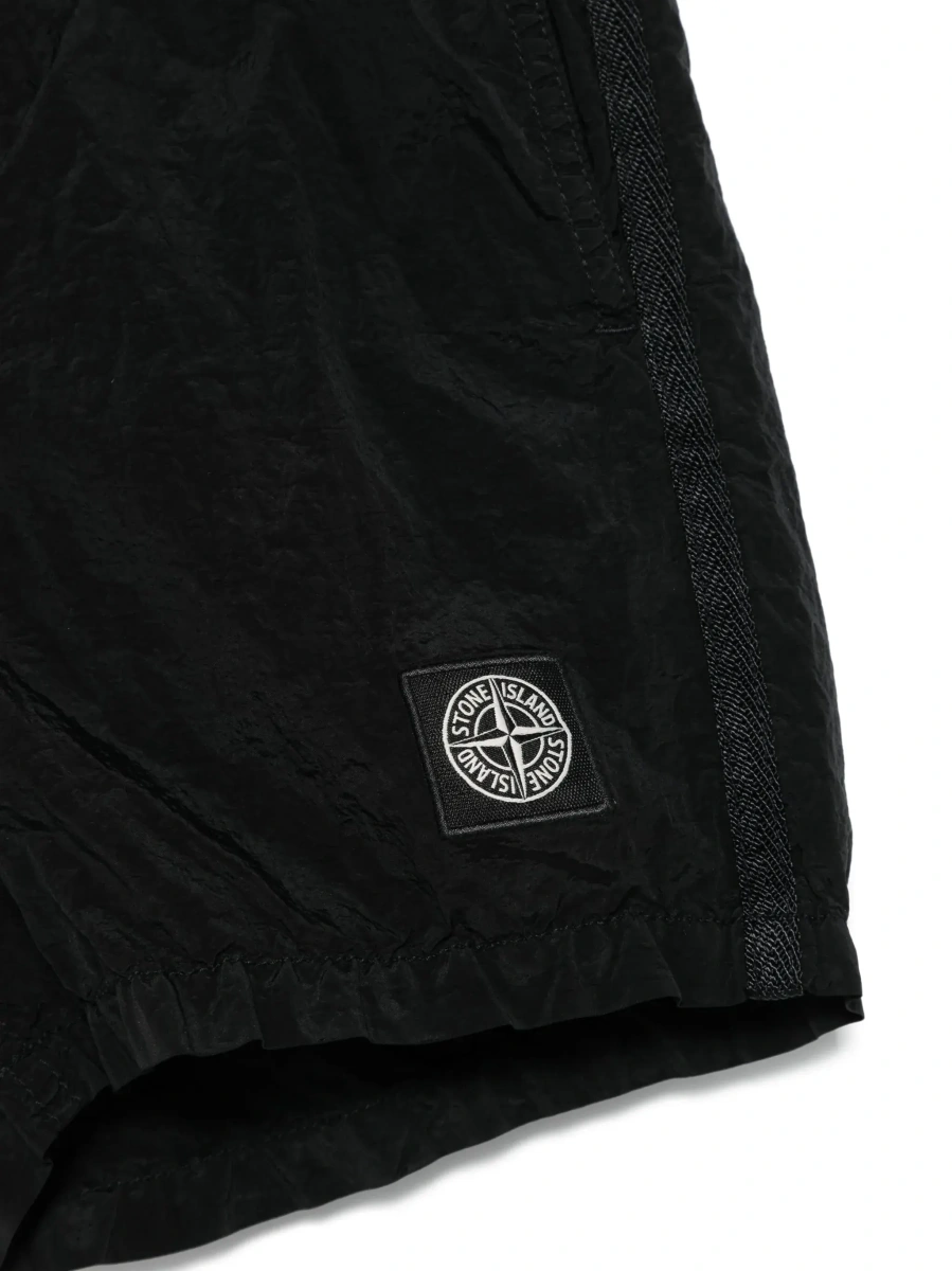 Pantaloni scurti Stone Island negri din poliamida - Img 5