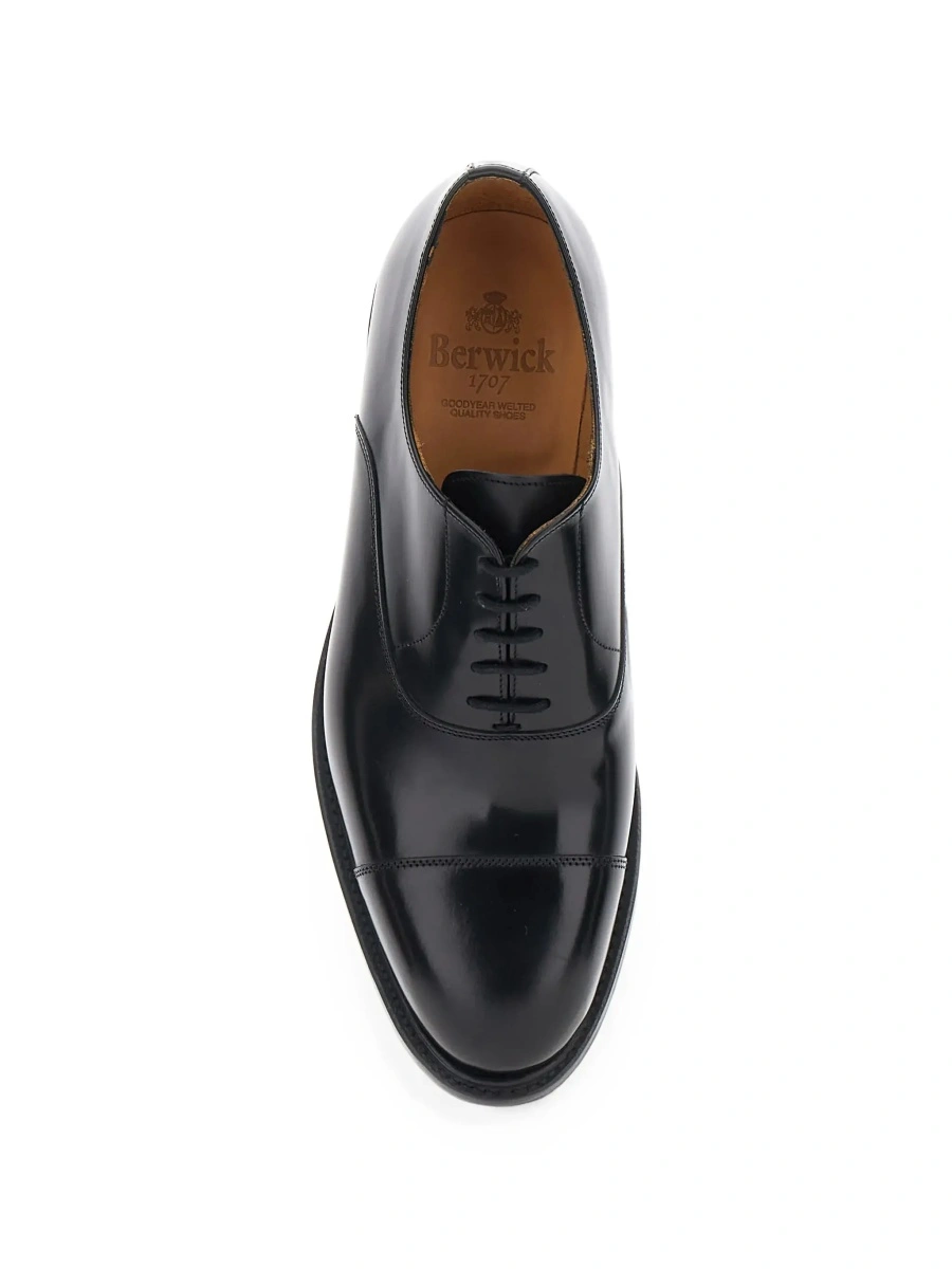 Pantofi Black lace-up shoes with rounded toe and low heel in leather for men - Img 6