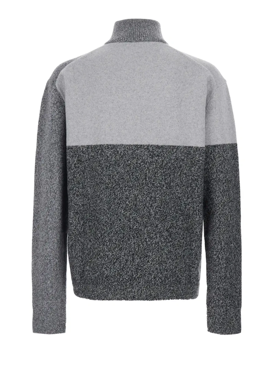 Pulover LE CAMIONNEUR ORLANDO is a gray cotton sweater with a crew neck and long sleeves, unisex - Img 2