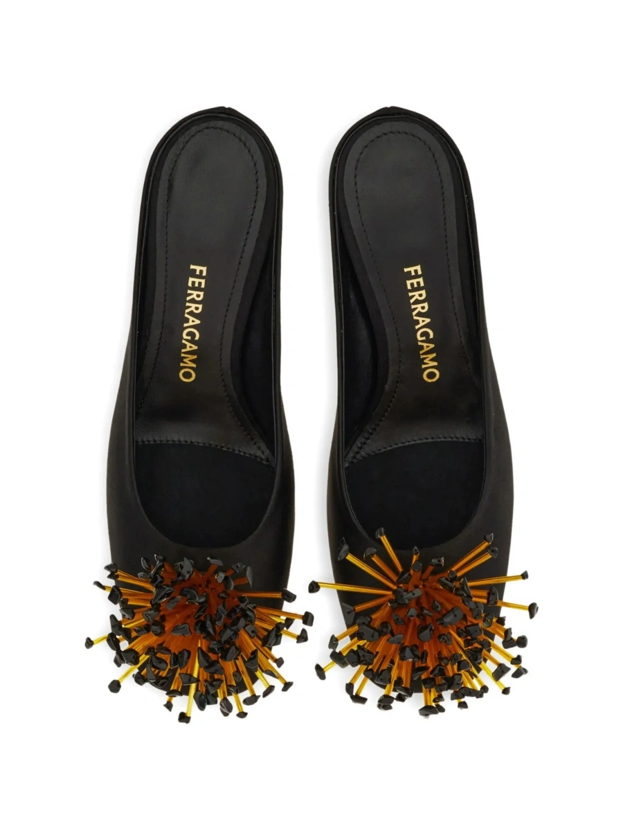 Sandale cu toc Ferragamo negre din textil - Img 6
