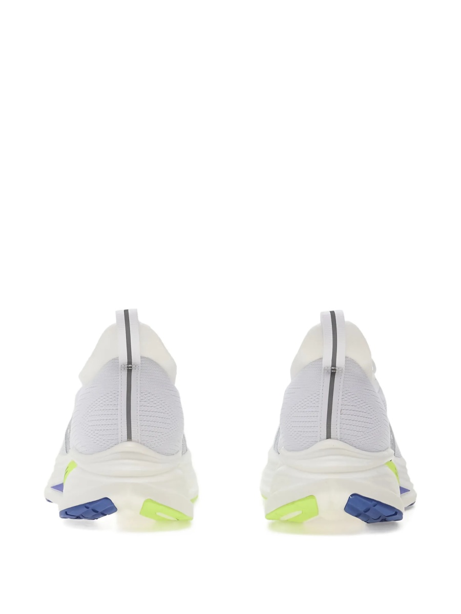 Sneakers Mizuno albi din material textil - Img 3