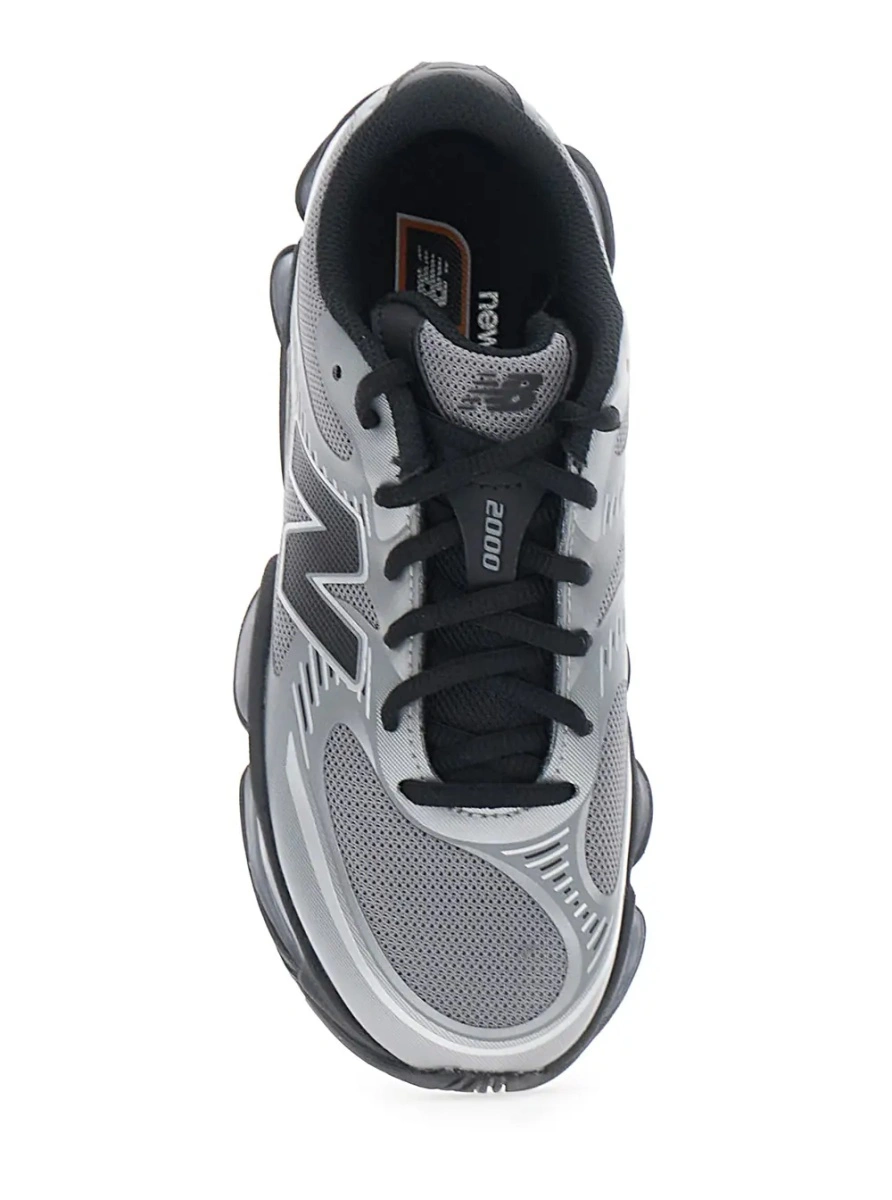 Sneakers New Balance negri din piele si material textil '2000' - Img 4