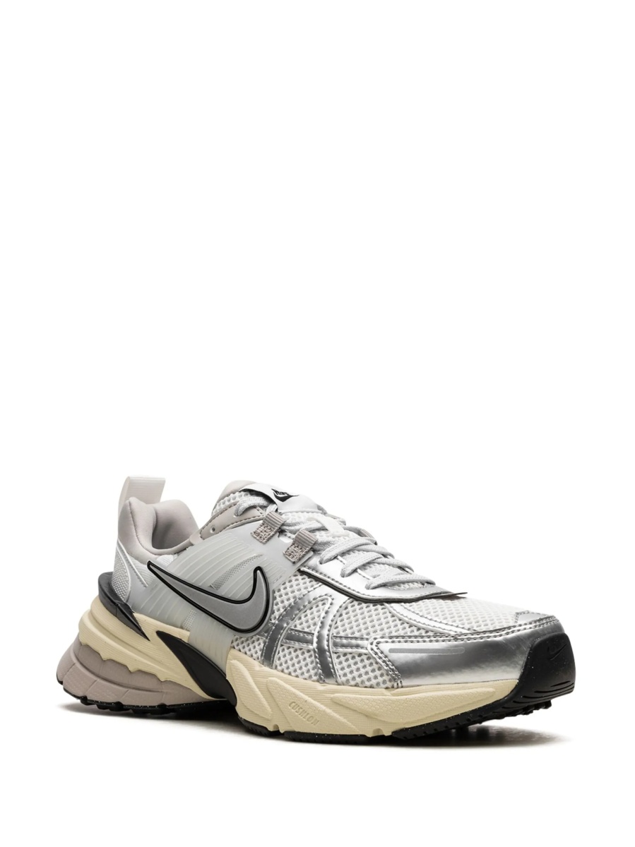 Sneakers Nike albi din material textil - Img 6