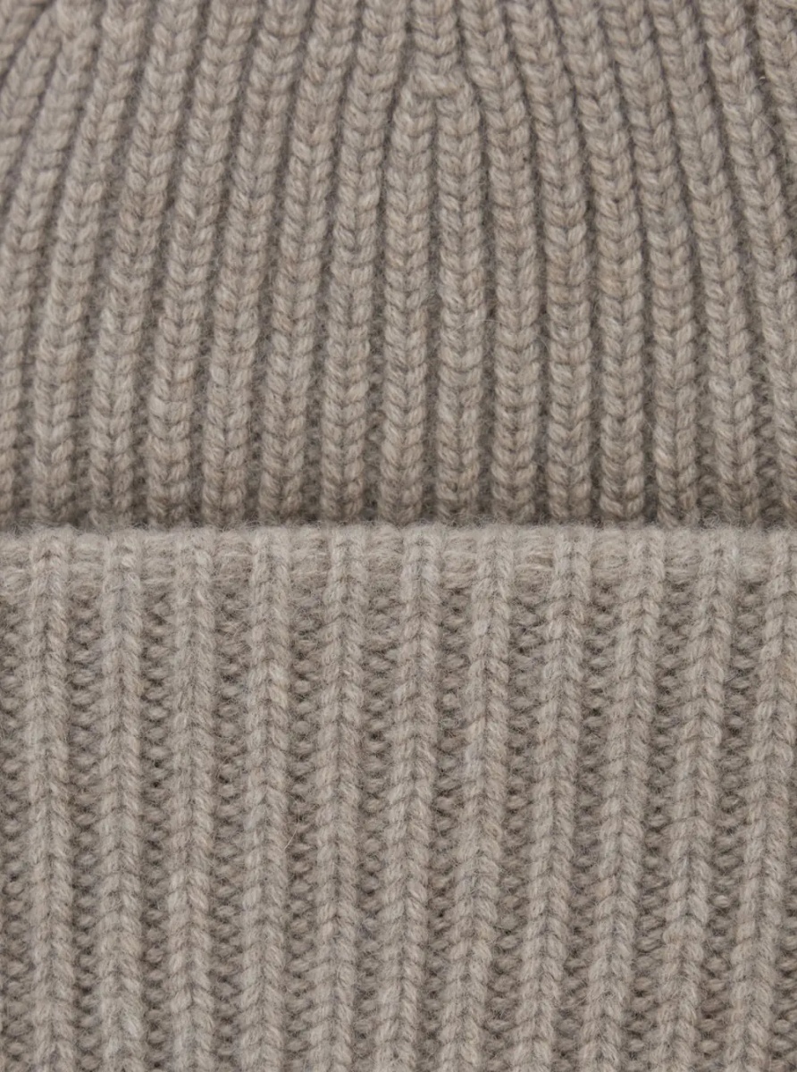Caciula RIBBED BEANIE Hat with ribbed knit and cashmere fabric Beige unisex - Img 3