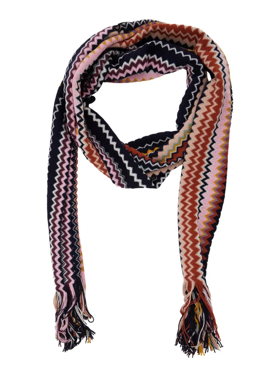 Esarfa Multicolored scarf with zigzag motif in Tech Fabric and woman - Img 2