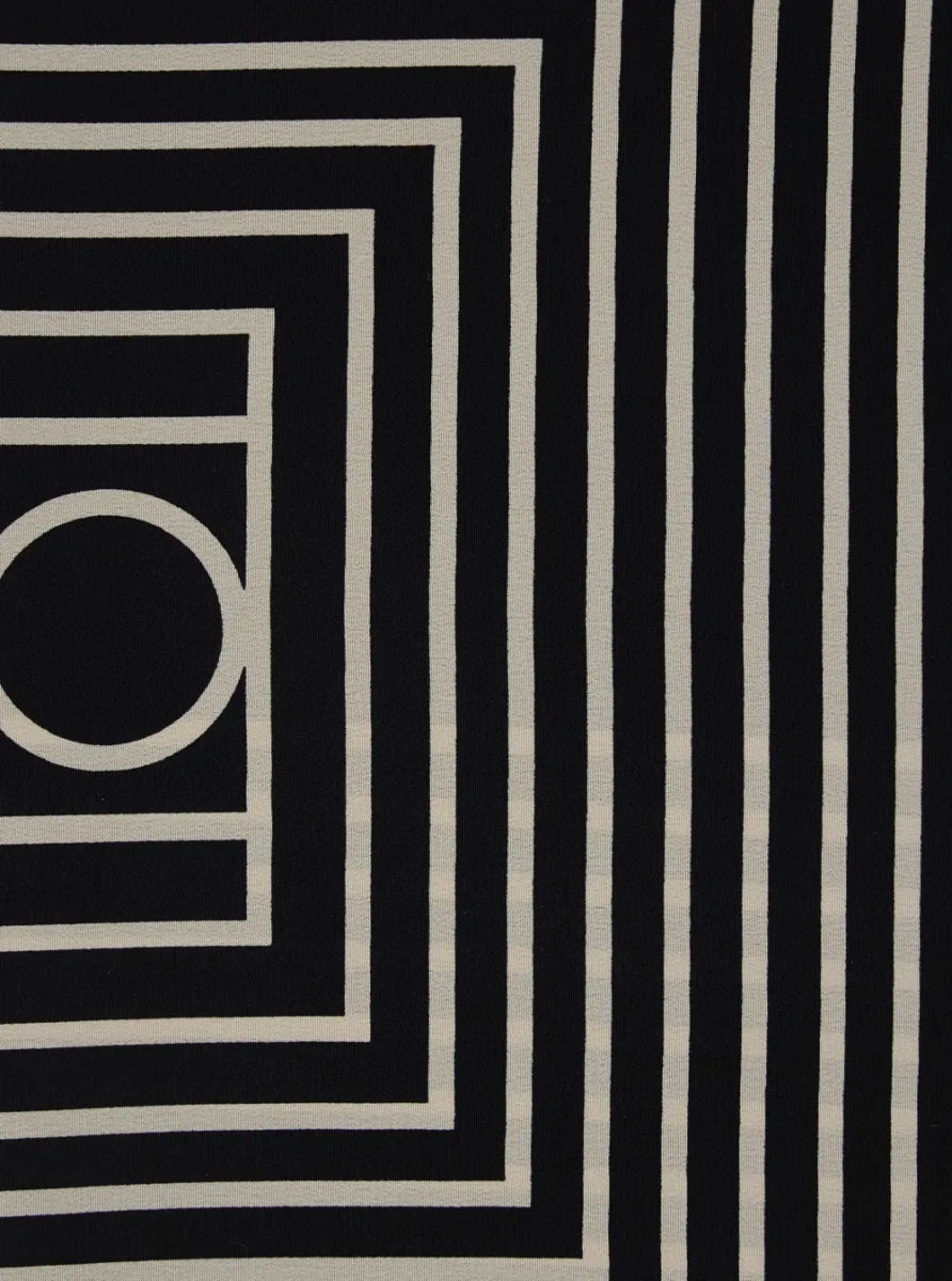 Esarfa TOTÊME Square silk scarf with all-over logo print Black women - Img 3