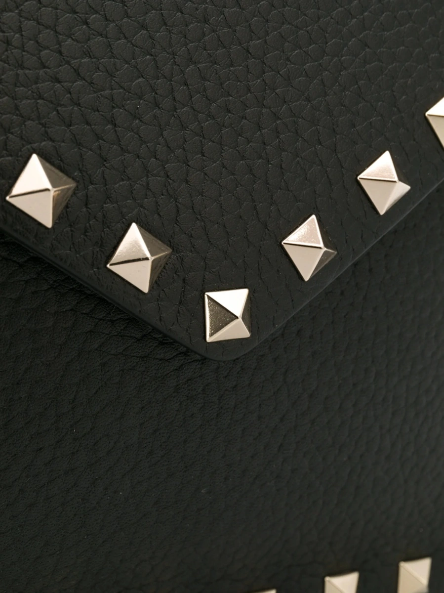 Geanta plic Valentino Garavani Rockstud neagra din metal si piele - Img 4